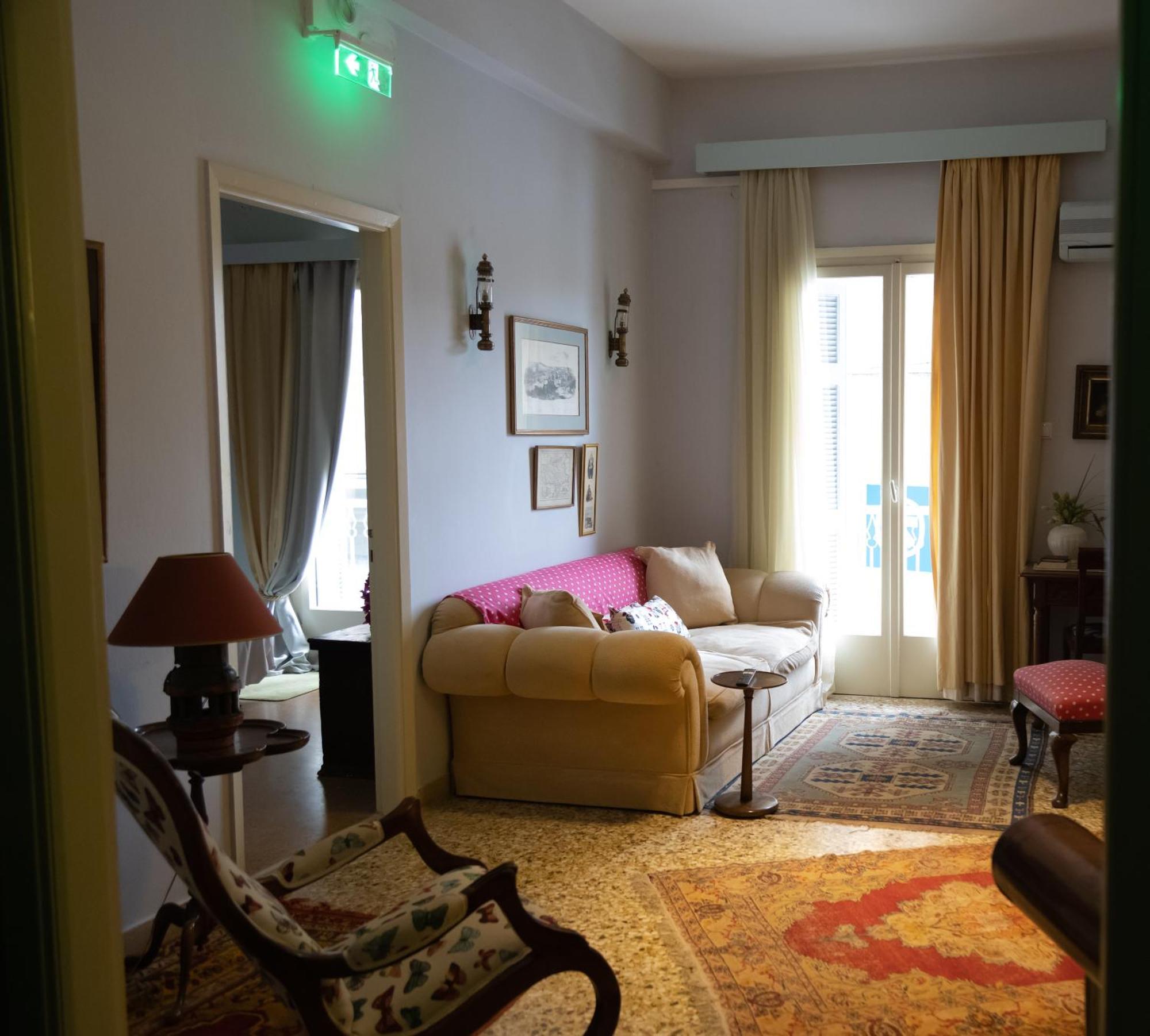 Marina'S Bright Getaway - Nafplio Center House Apartment Ngoại thất bức ảnh